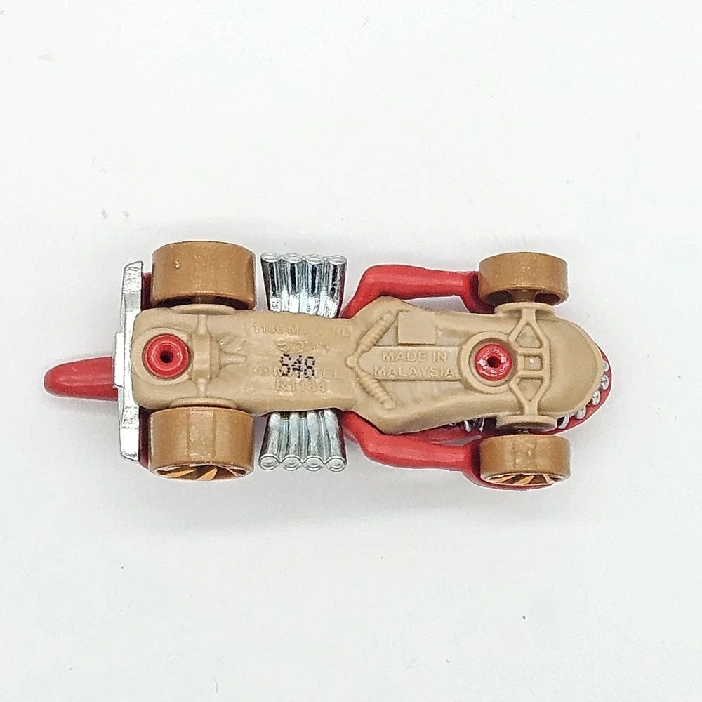 Hot Wheels T-Rextroyer Red HW Mega Bite Dinosaur T-Rex 1:64 Diecast Toy Car